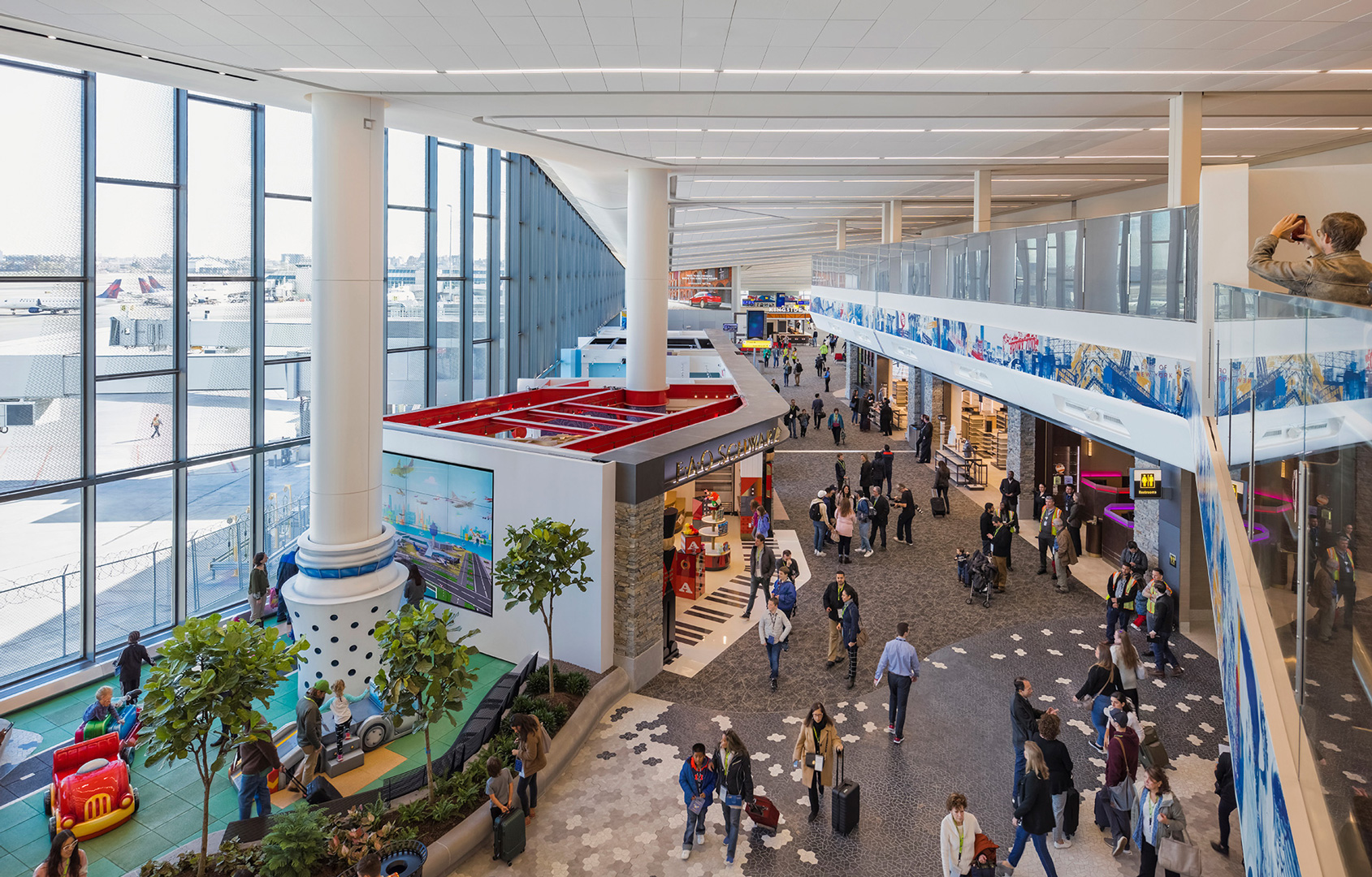 Interior of Eastern Concourse of new Terminal B at LGA